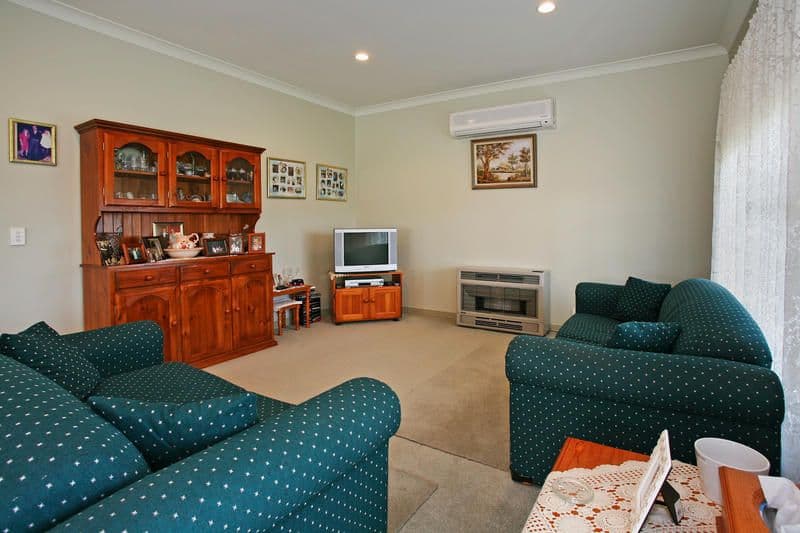 70 Rossack Drive, WAURN PONDS VIC 3216, Waurn Ponds - Thumbnail 5