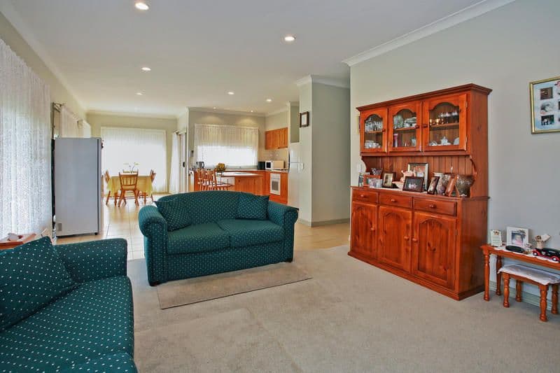 70 Rossack Drive, WAURN PONDS VIC 3216, Waurn Ponds - Thumbnail 6