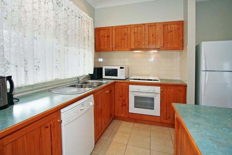 70 Rossack Drive, WAURN PONDS VIC 3216, Waurn Ponds - Thumbnail 8