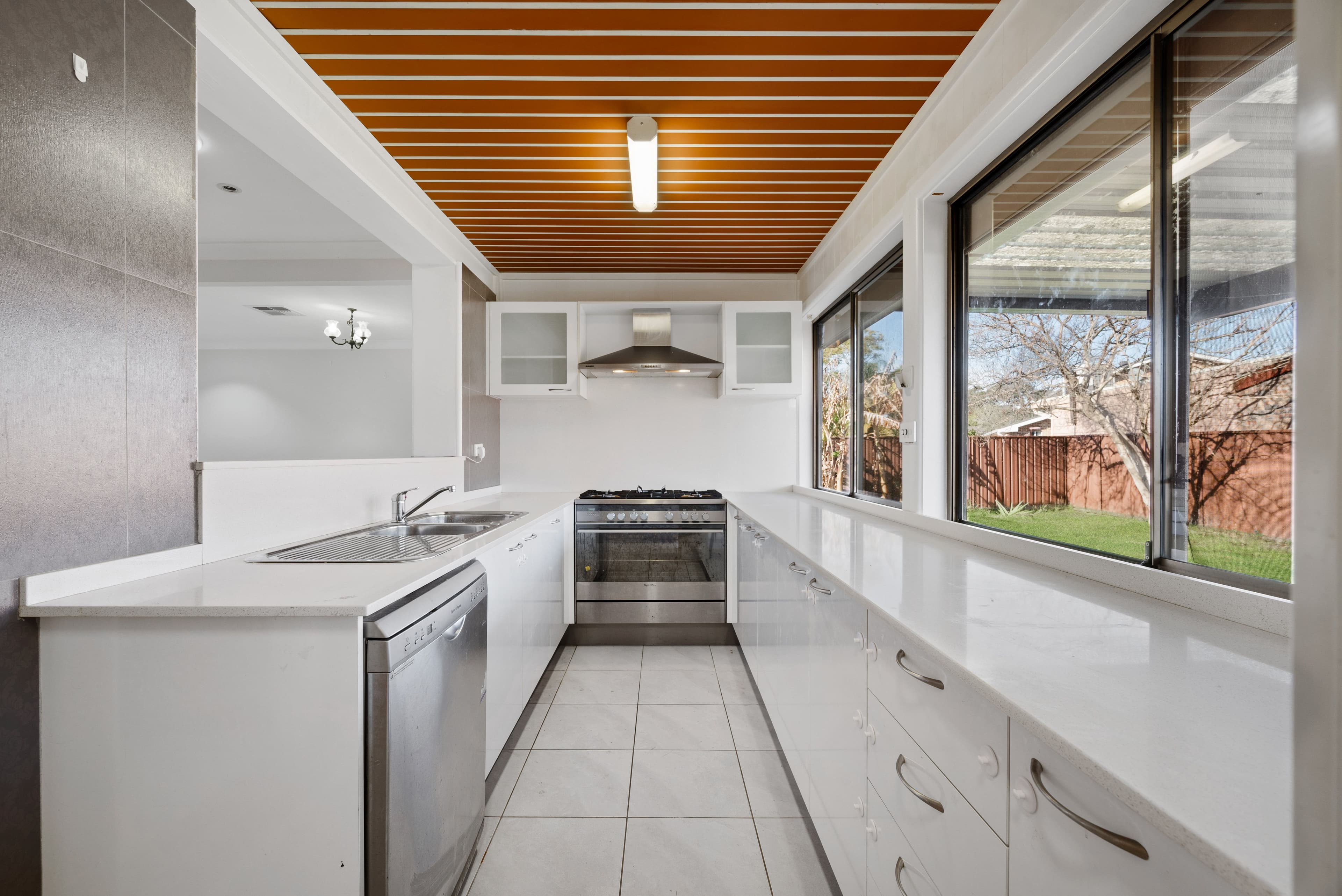 242 Harrow Road, Glenfield NSW 2167, Glenfield - Thumbnail 4