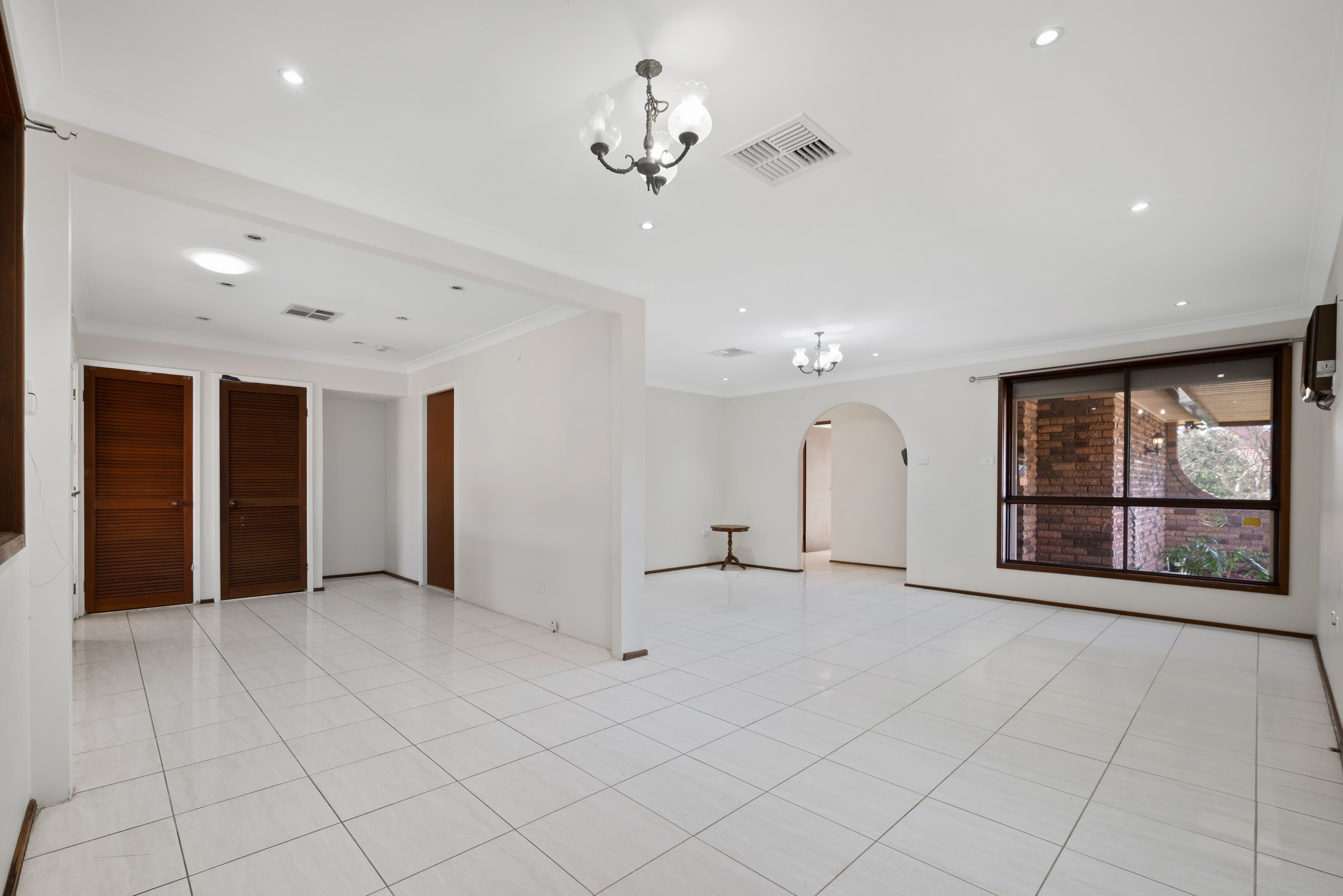 242 Harrow Road, Glenfield NSW 2167, Glenfield - Thumbnail 5