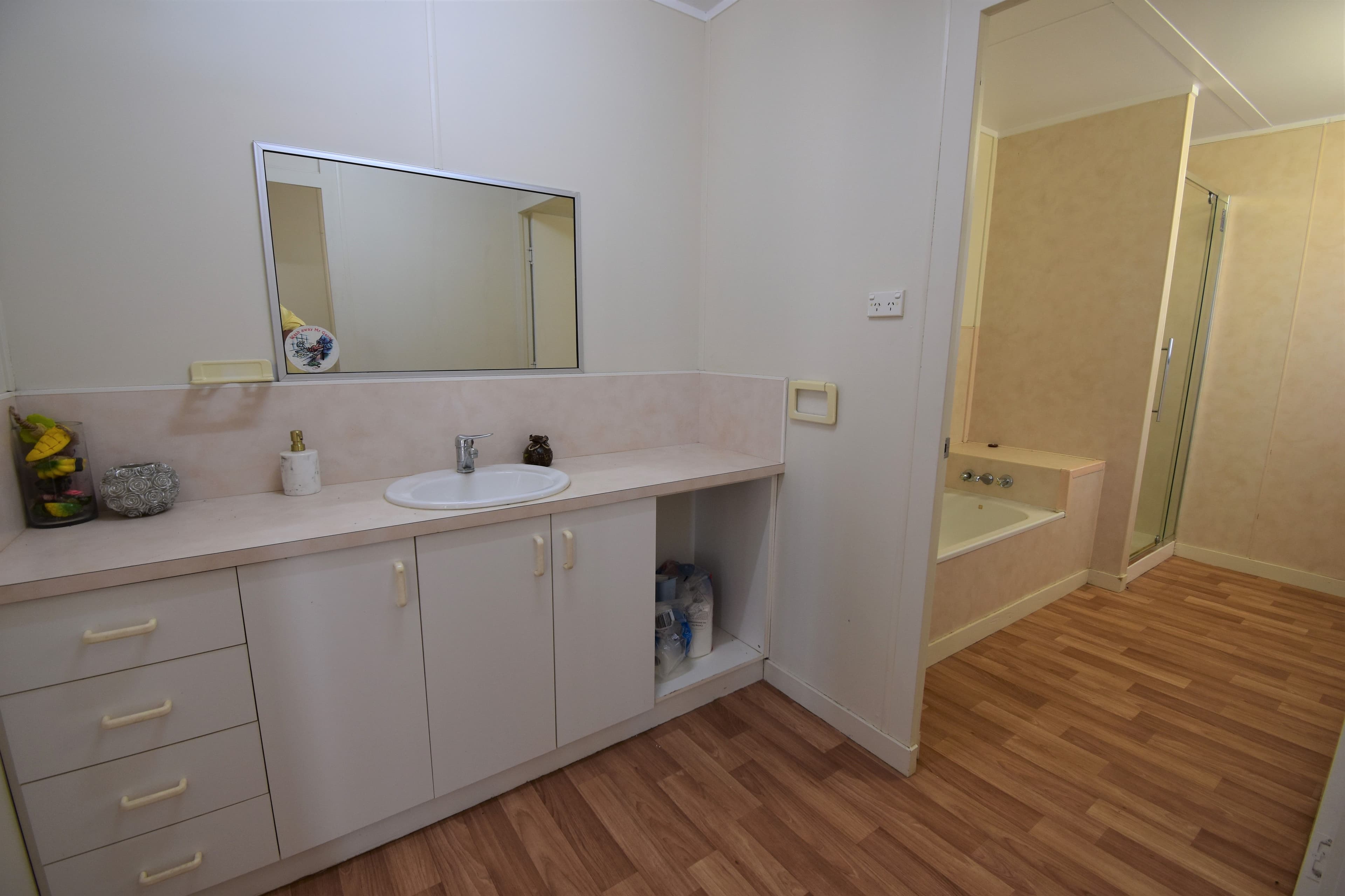 1 Pelican Street, Longreach QLD 4730, Longreach - Thumbnail 7
