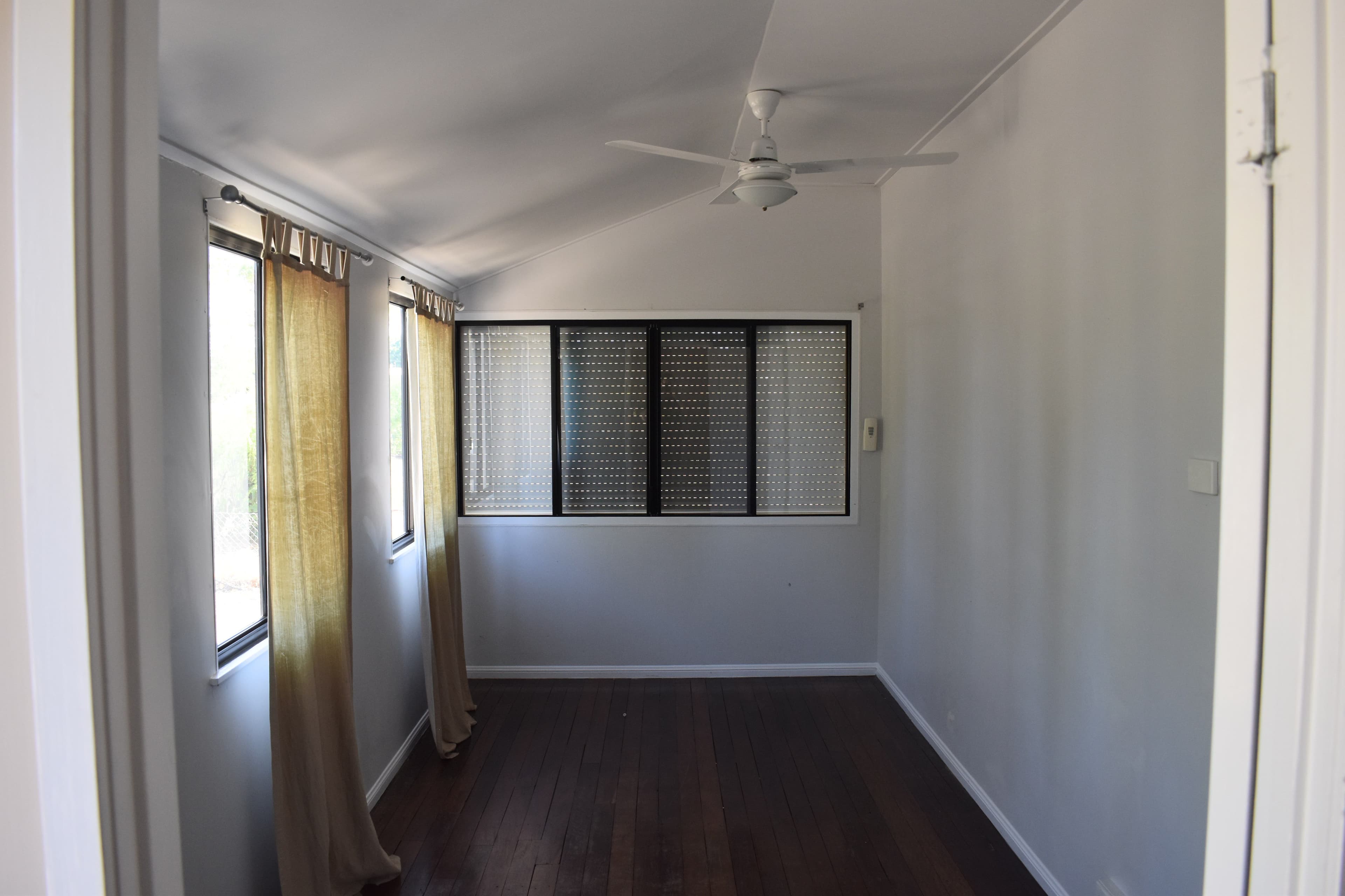 12 Brooks Street, Emerald QLD 4720, Emerald - Thumbnail 6