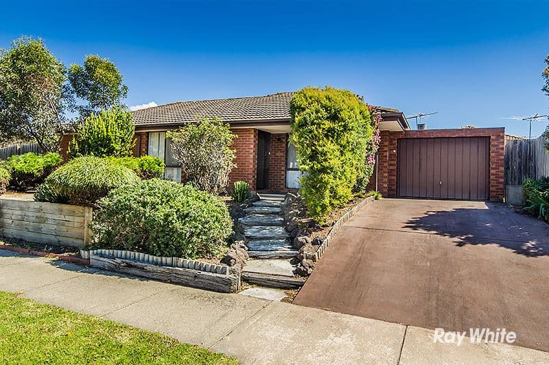 11 Hoysted Avenue, Cranbourne North VIC 3977, Cranbourne North - Image 1