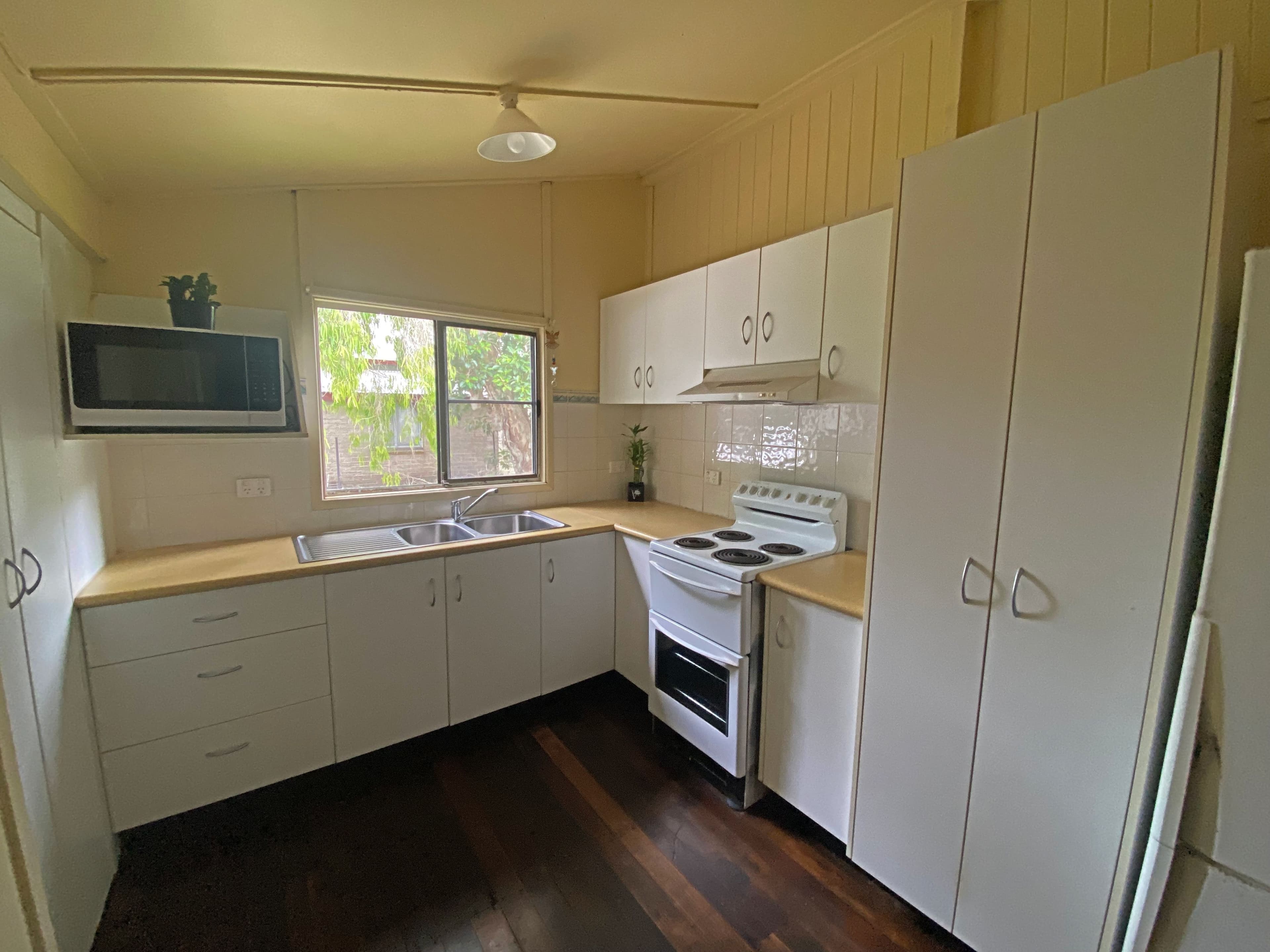 33 Sarina Beach, Sarina QLD 4737, Sarina - Thumbnail 4