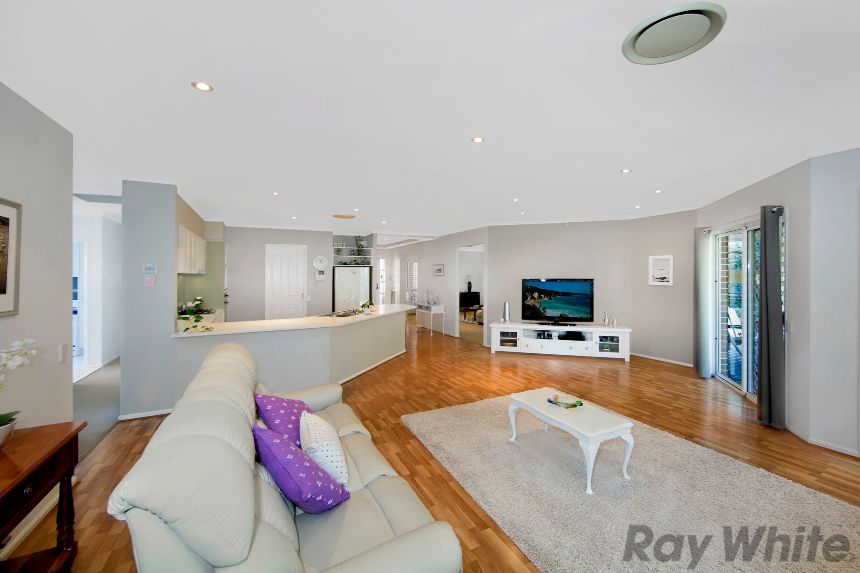 5 Skye Close, Hamlyn Terrace - Thumbnail 2