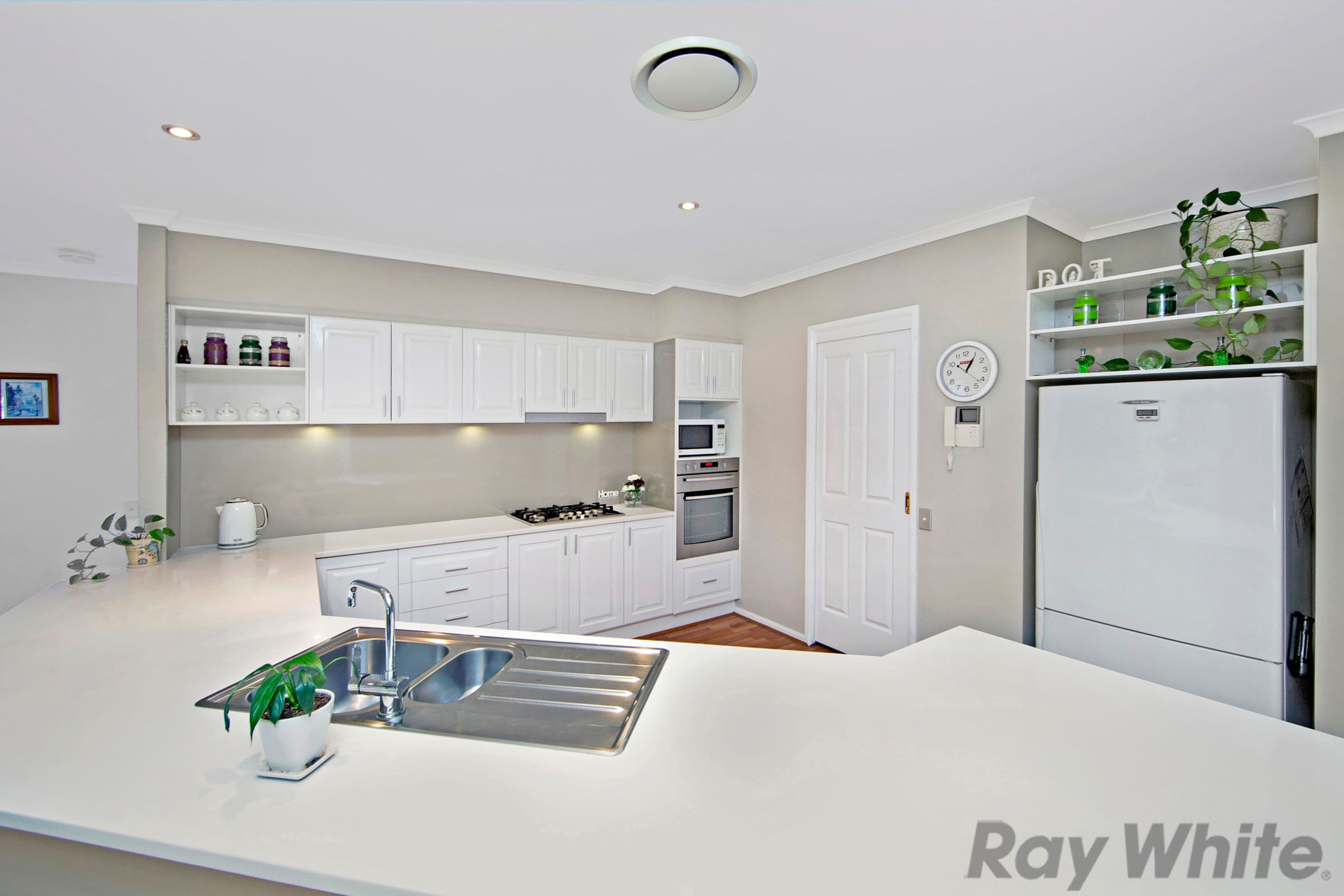 5 Skye Close, Hamlyn Terrace - Thumbnail 3