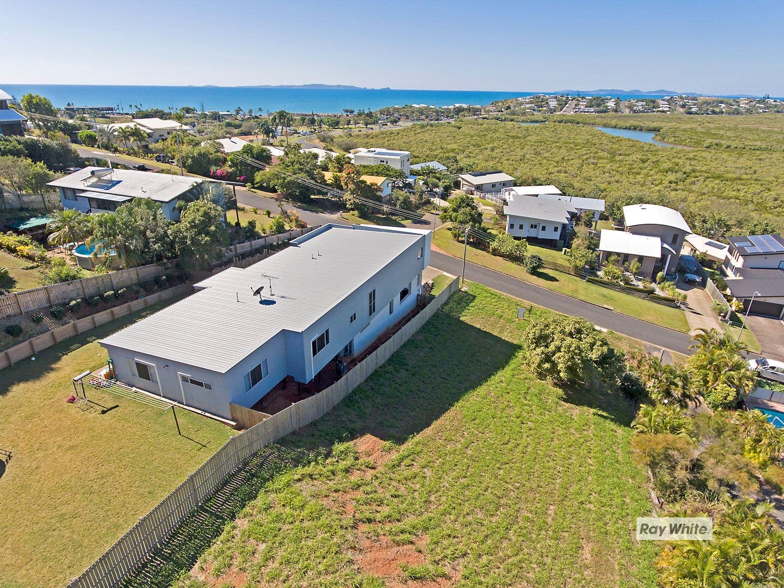 16 Pfaff Street, Yeppoon QLD 4703, Yeppoon - Thumbnail 3
