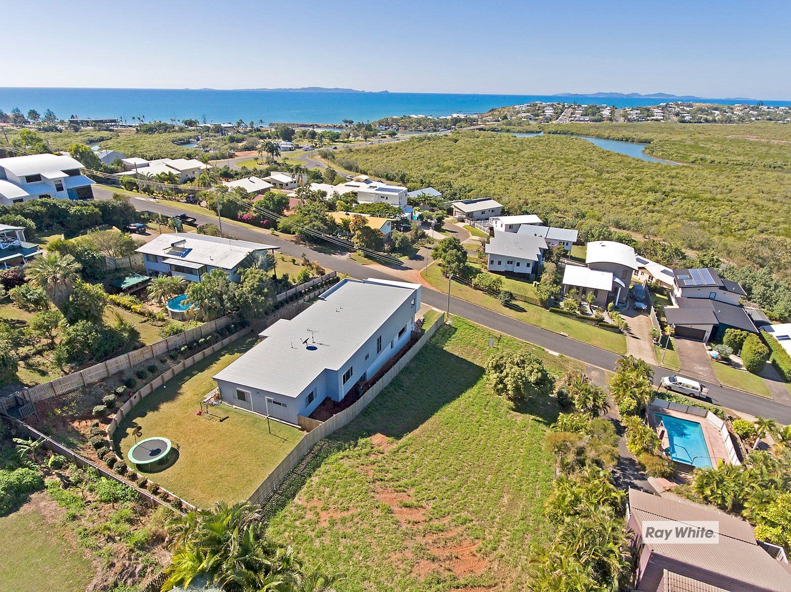 16 Pfaff Street, Yeppoon QLD 4703, Yeppoon - Thumbnail 5