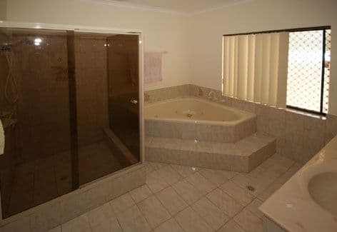 2 Ambleside Close, BALGA WA 6061, Balga - Thumbnail 7