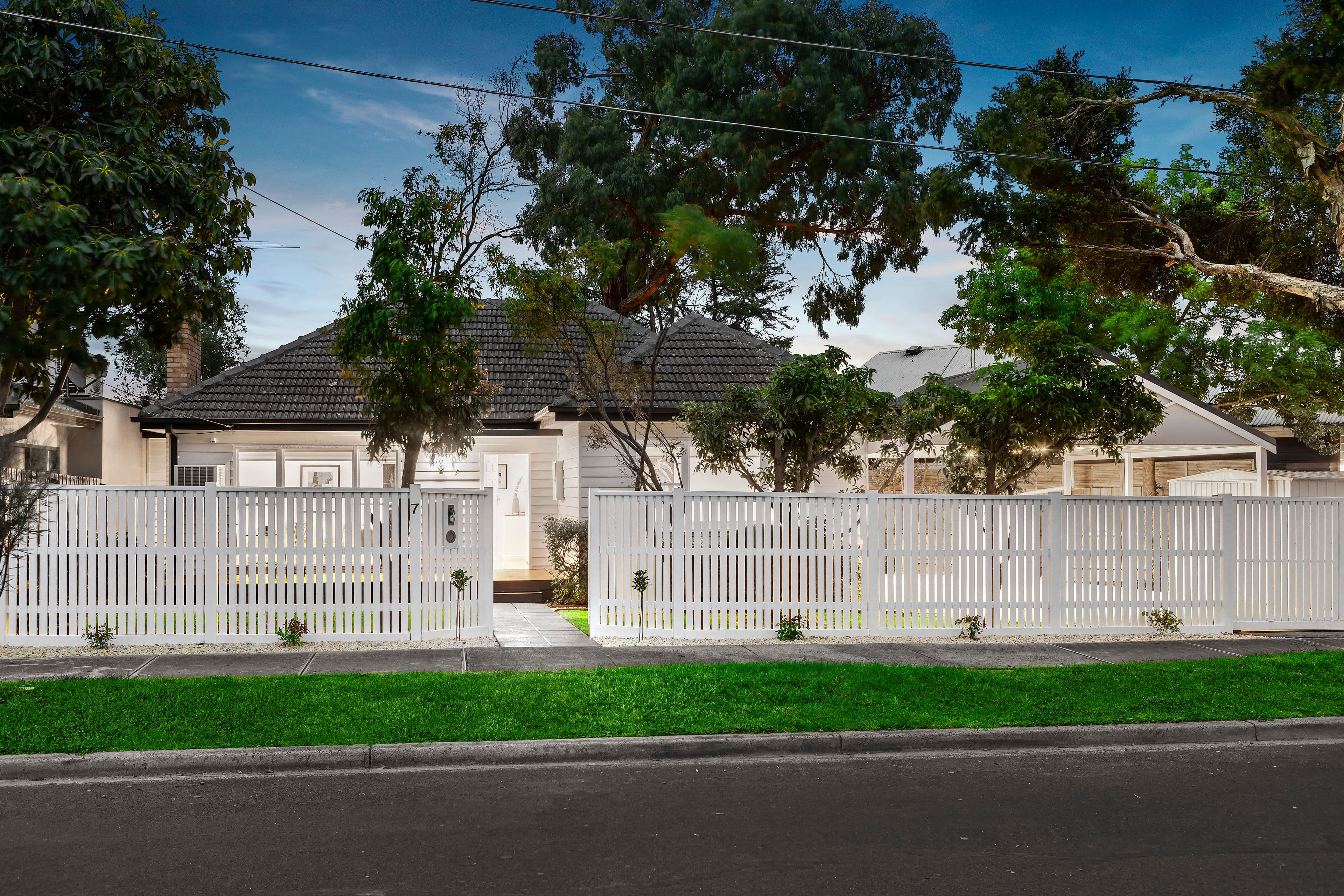 7 Sinclair Crescent, Macleod VIC 3085, Macleod - Image 1