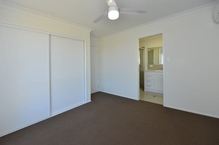 6 Rubie Court, WESTBROOK QLD 4350, Westbrook - Thumbnail 6