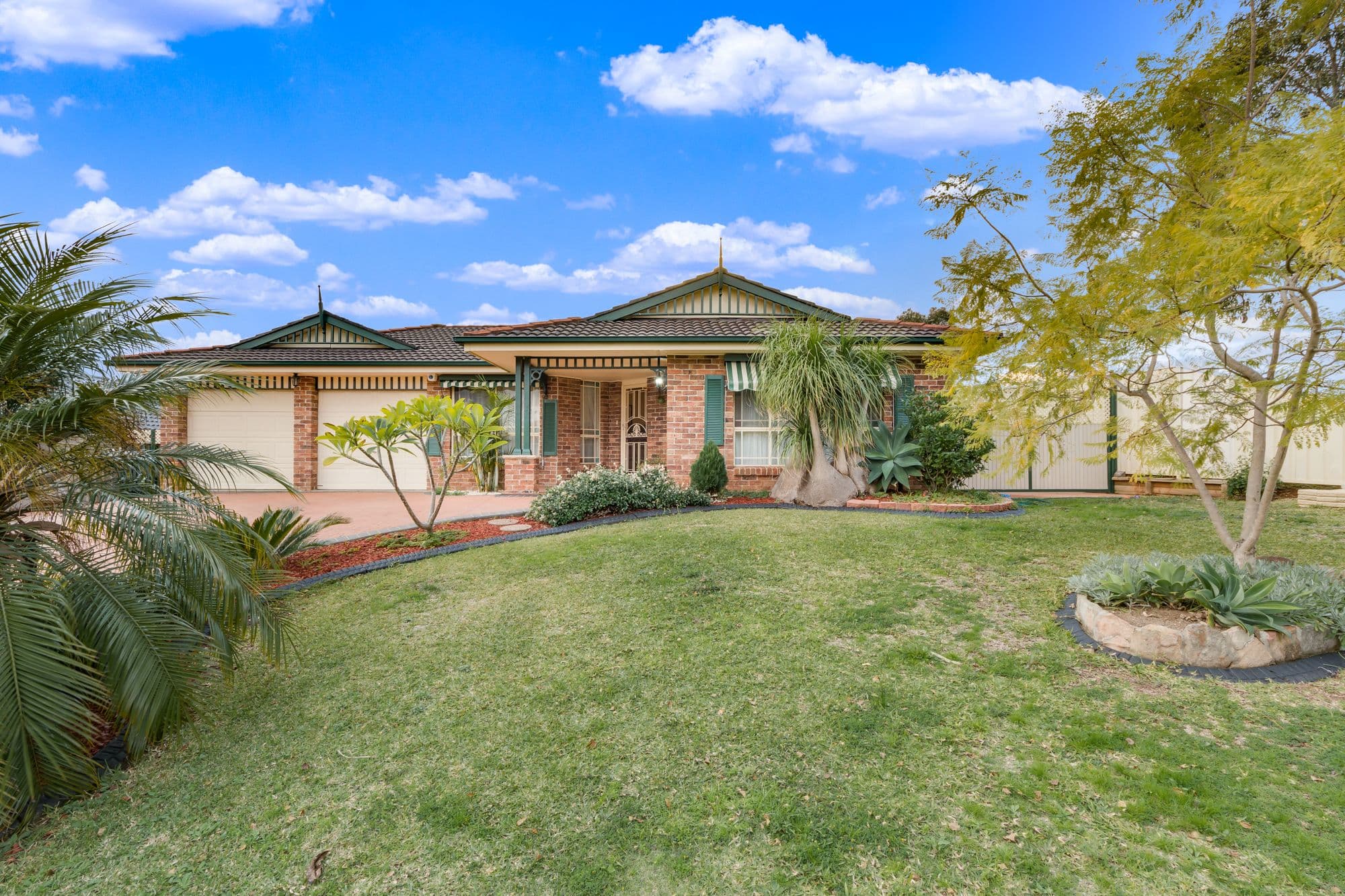 13 Alligator Place, Kearns - Image 1
