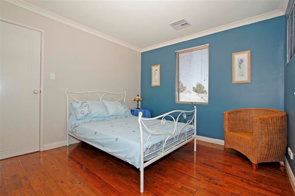 10 Pembrooke Lane, CANNING VALE WA 6155, Canning Vale - Thumbnail 8