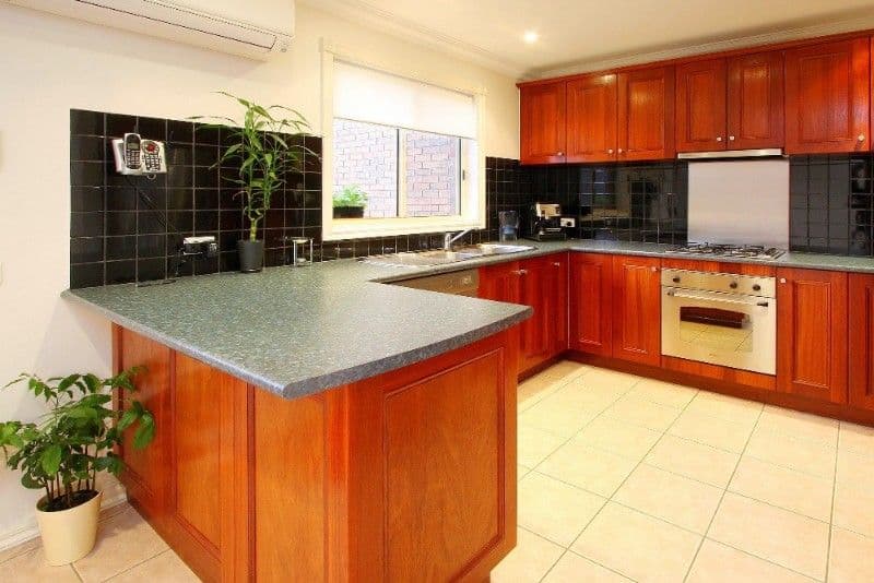 70 Greenhills Road, BUNDOORA VIC 3083, Bundoora - Thumbnail 2