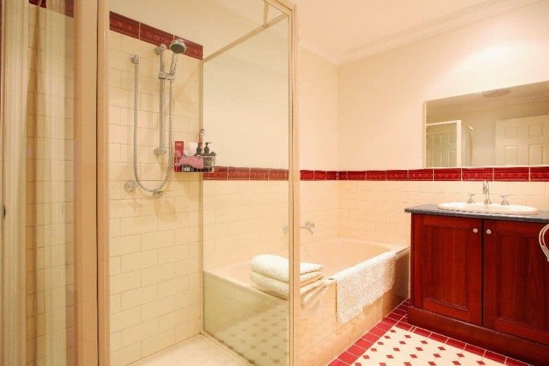 70 Greenhills Road, BUNDOORA VIC 3083, Bundoora - Thumbnail 5