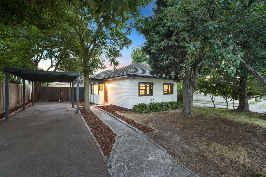 17 BARKLY Street, Ringwood VIC 3134, Ringwood - Thumbnail 2