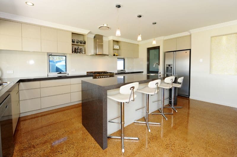 2 Jumbuck Court, GLEN EDEN QLD 4680, Glen Eden - Thumbnail 2