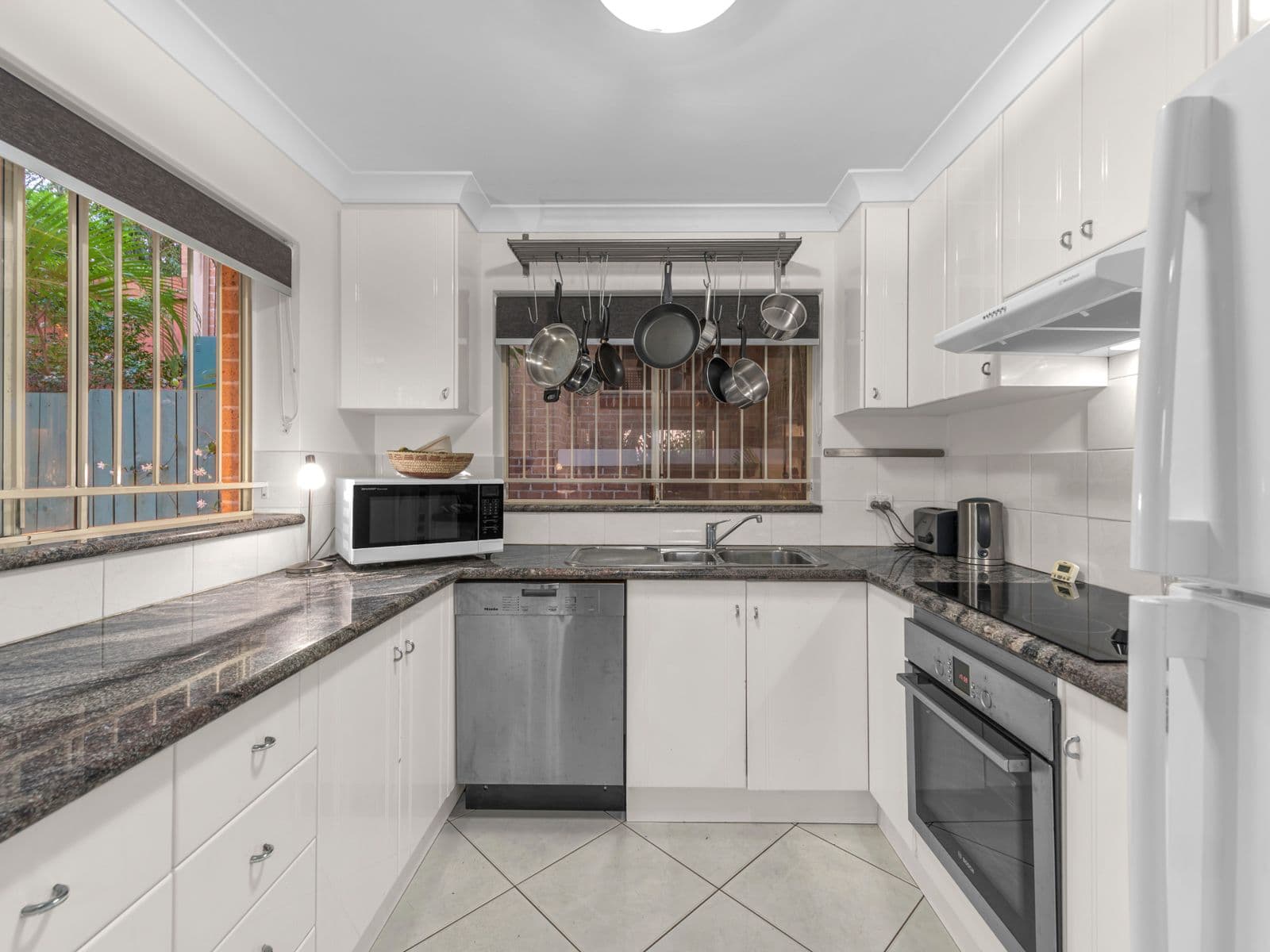 19 Windsor Road, Red Hill QLD 4059, Red Hill - Thumbnail 6