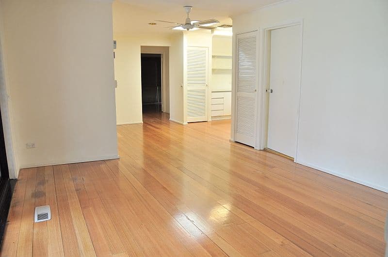 22 Roycroft Avenue, MILL PARK VIC 3082, Mill Park - Thumbnail 3