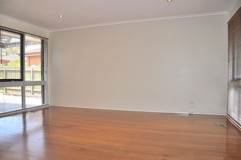 22 Roycroft Avenue, MILL PARK VIC 3082, Mill Park - Thumbnail 4
