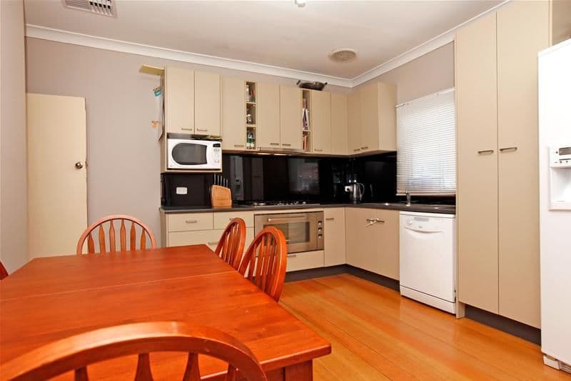 39 Clunes Street, KINGSBURY VIC 3083, Kingsbury - Thumbnail 3