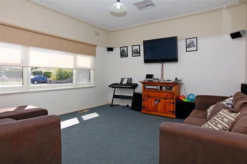 39 Clunes Street, KINGSBURY VIC 3083, Kingsbury - Thumbnail 4