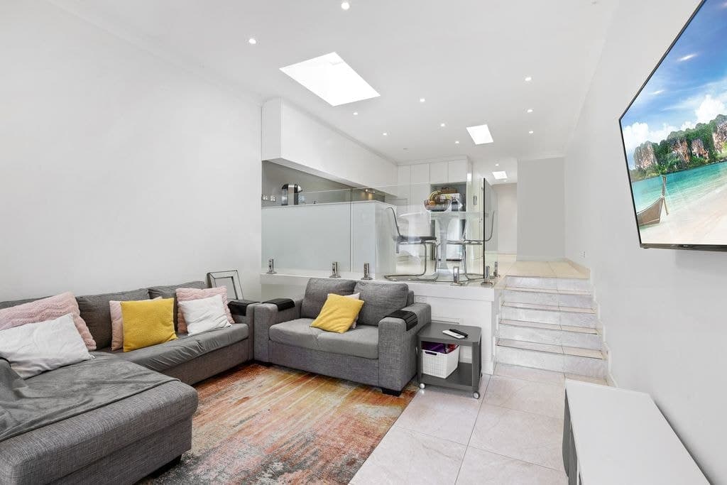 35 Catherine Street, Leichhardt - Thumbnail 2