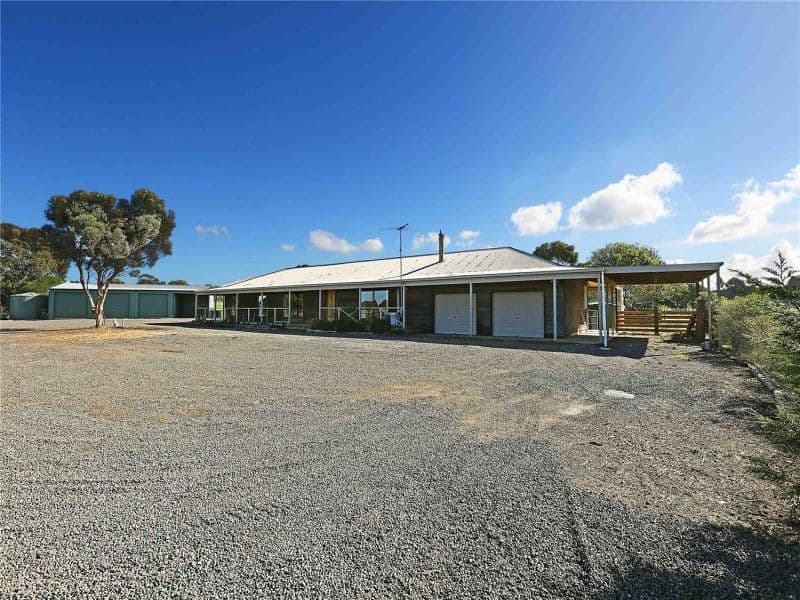 105 OLD MELBOURNE Road, LARA VIC 3212, Lara - Image 1
