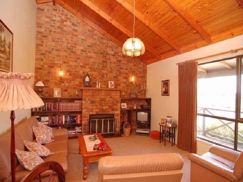105 OLD MELBOURNE Road, LARA VIC 3212, Lara - Thumbnail 2