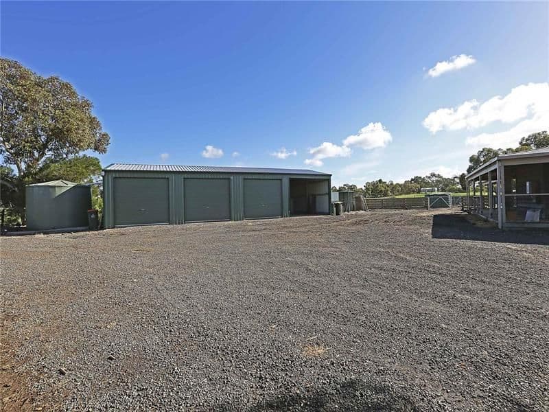105 OLD MELBOURNE Road, LARA VIC 3212, Lara - Thumbnail 6