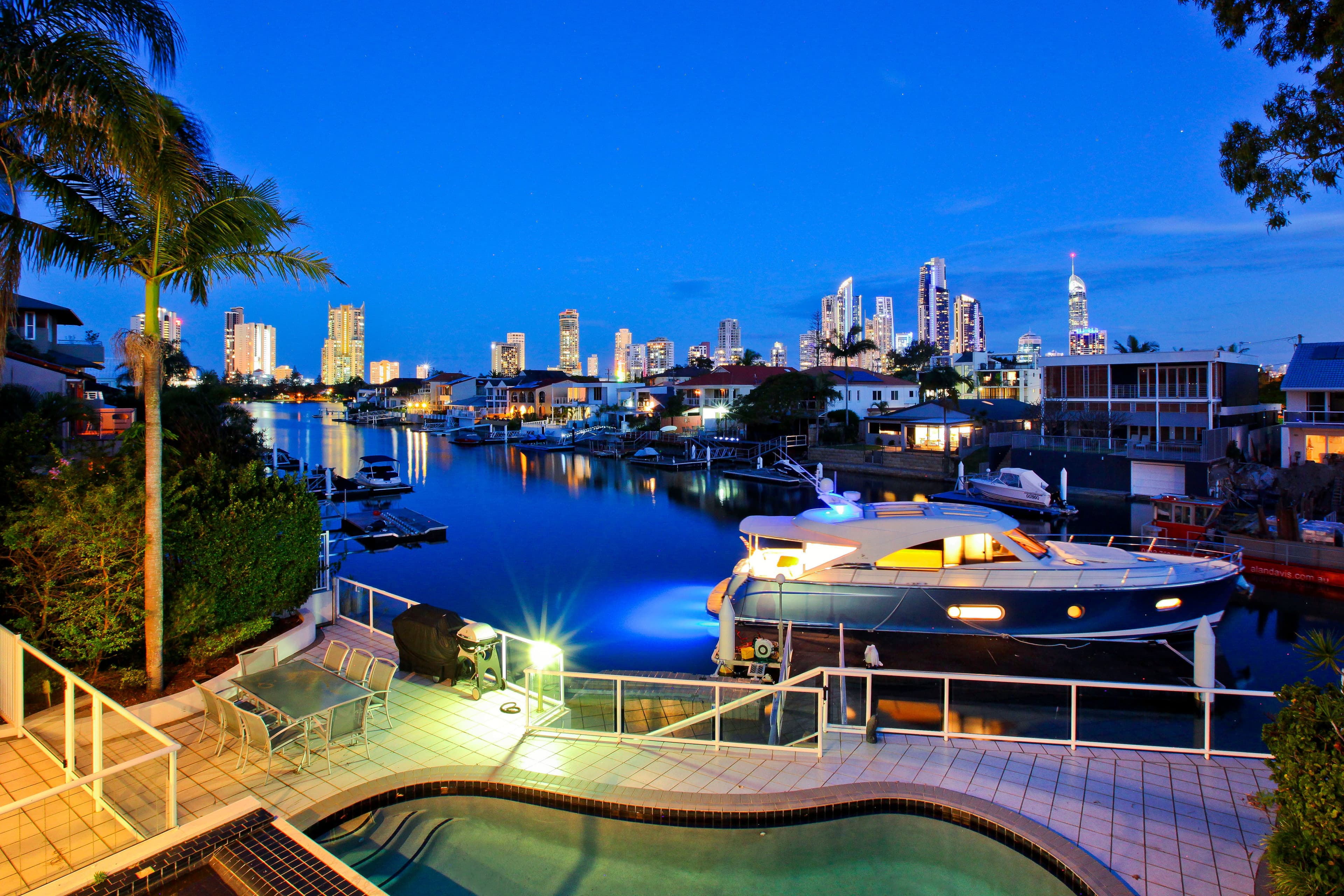 39 Southern Cross Drive, Surfers Paradise QLD 4217, Surfers Paradise - Thumbnail 3