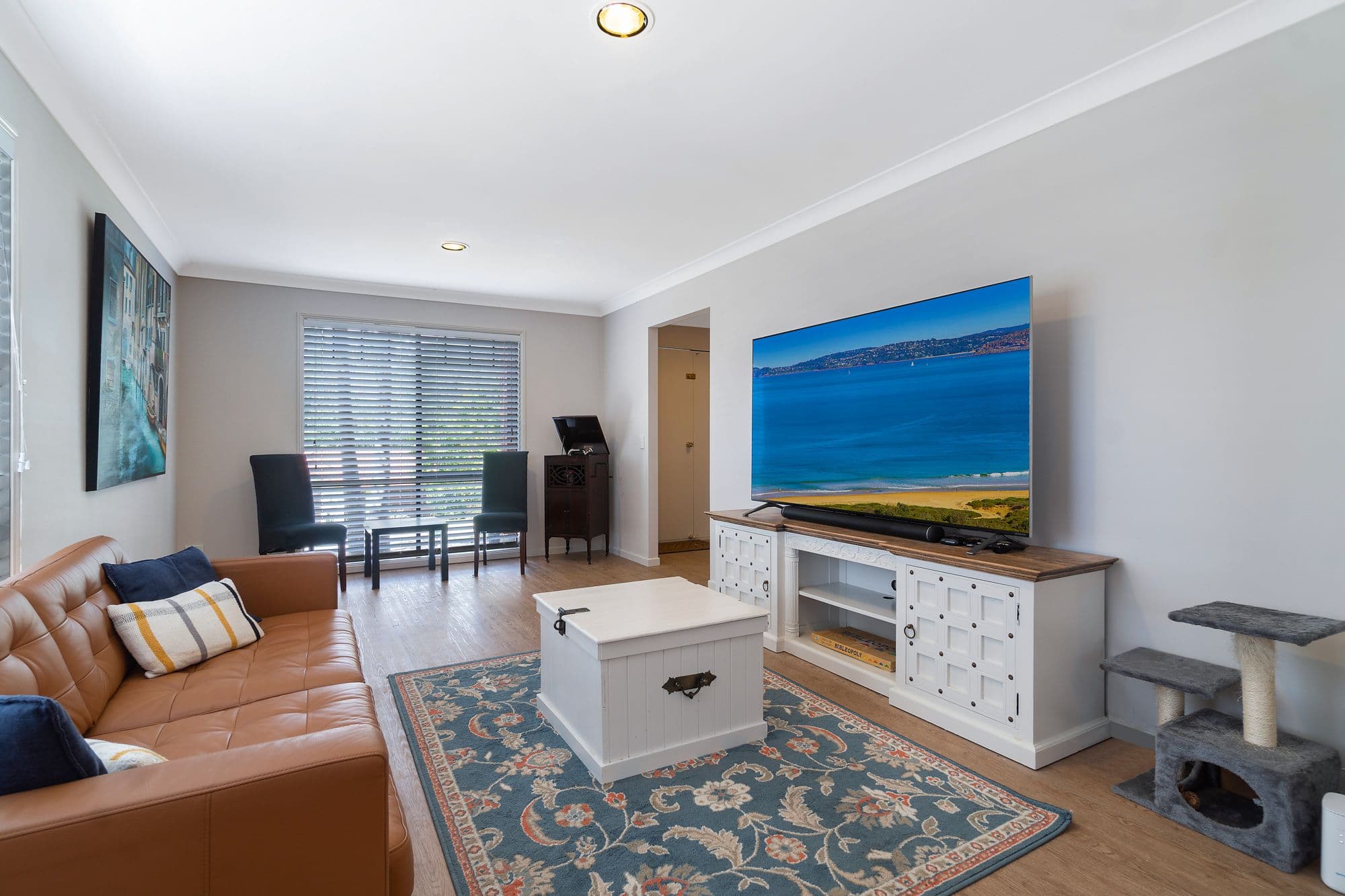 10 Canterbury Close, Forest Lake QLD 4078, Forest Lake - Thumbnail 2