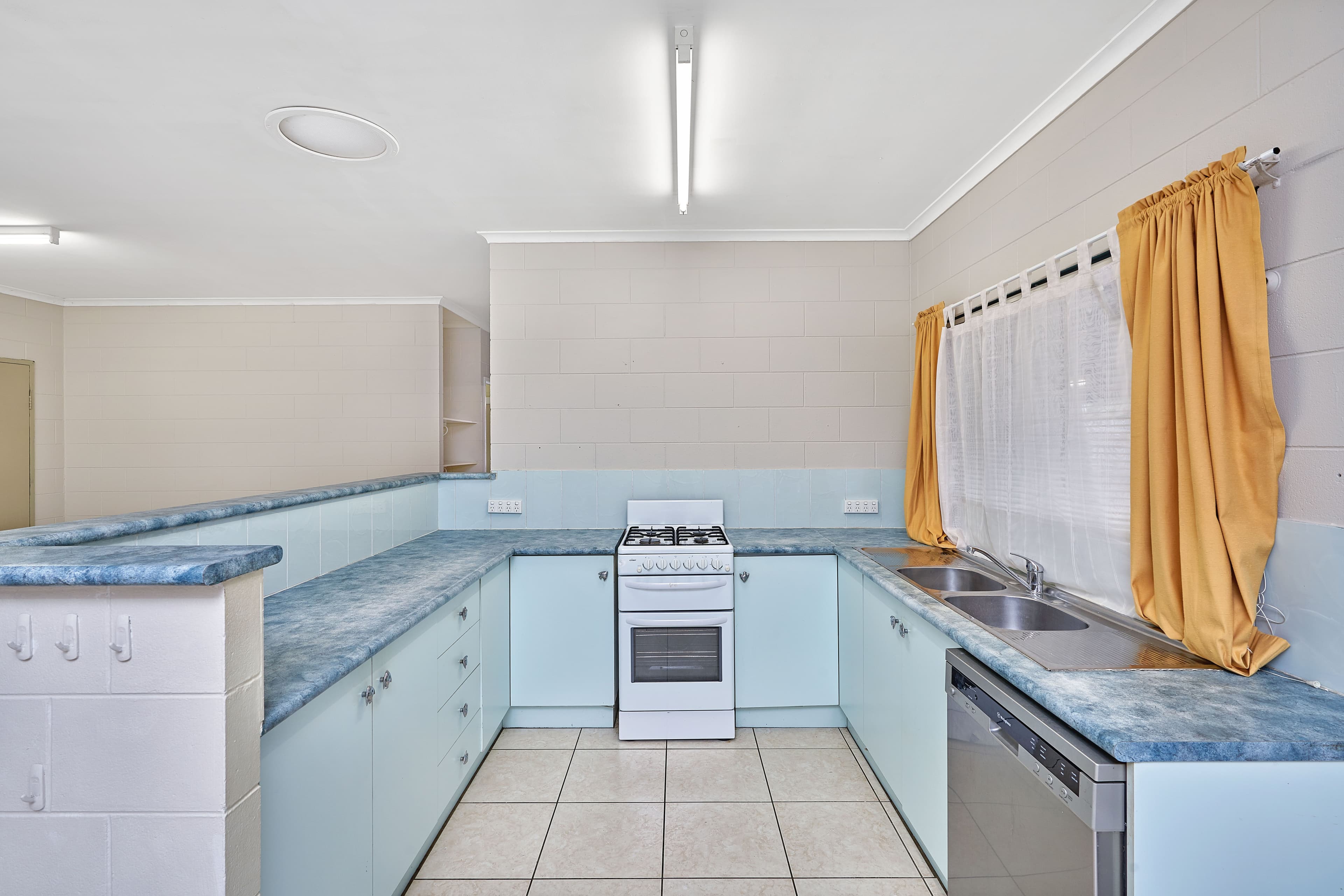 77 Bathurst Drive, Bentley Park QLD 4869, Bentley Park - Thumbnail 3
