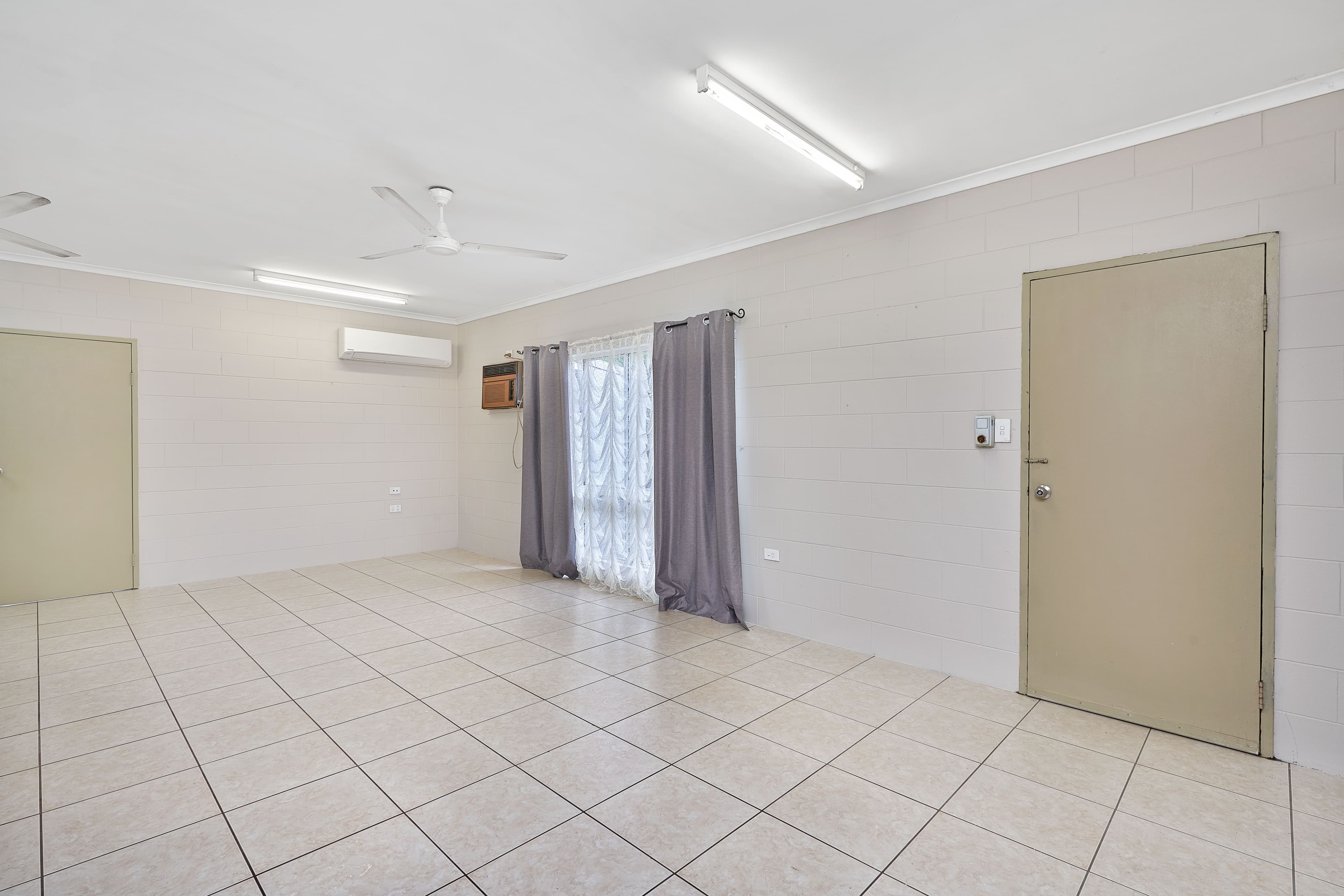 77 Bathurst Drive, Bentley Park QLD 4869, Bentley Park - Thumbnail 4