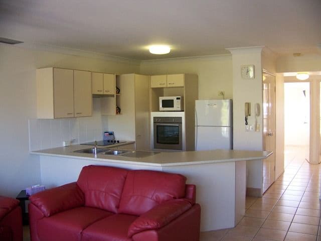 7 Redondo Avenue, MIAMI QLD 4220, Miami - Image 1