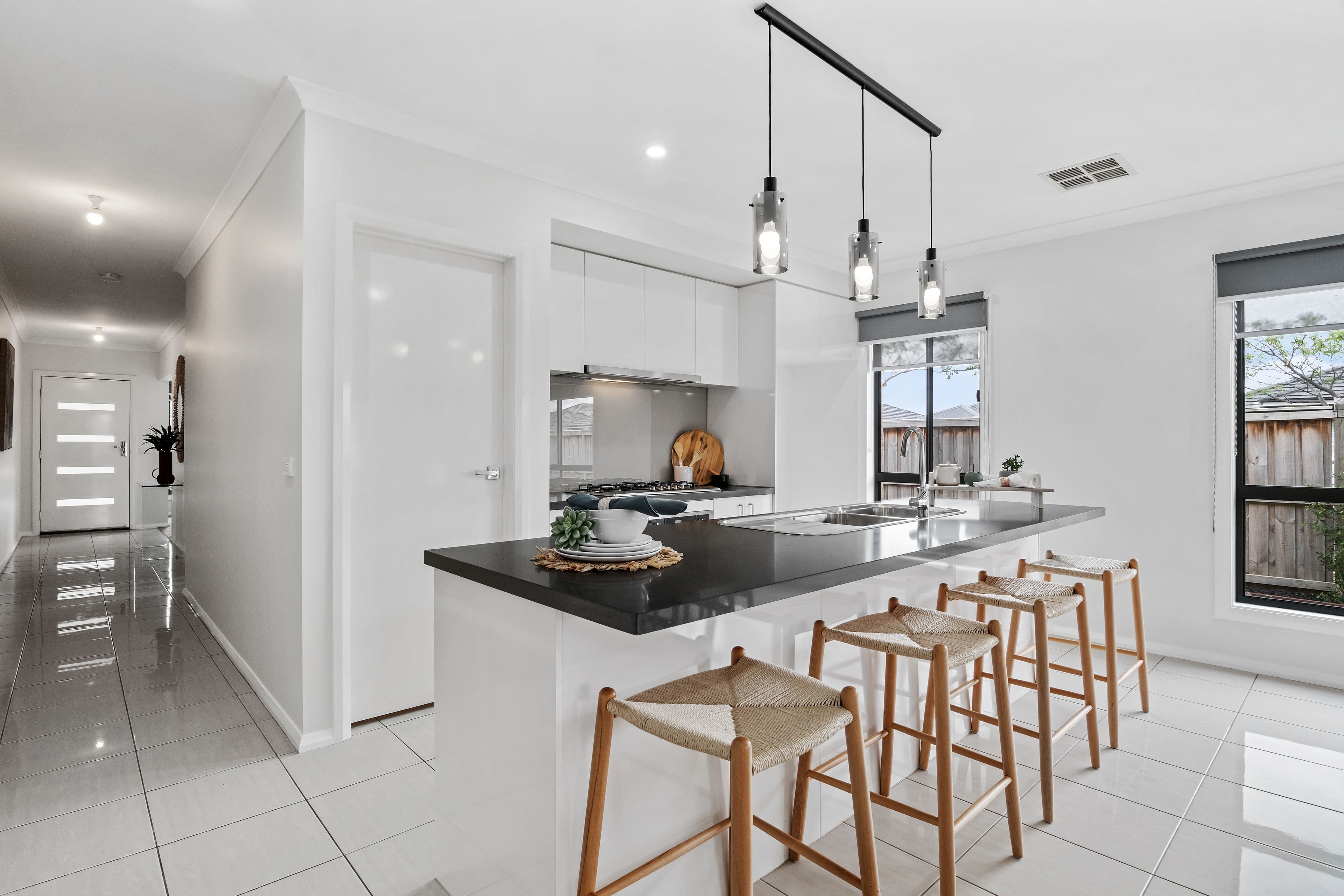 1 Kalbian Drive, Clyde North VIC 3978, Clyde North - Thumbnail 3