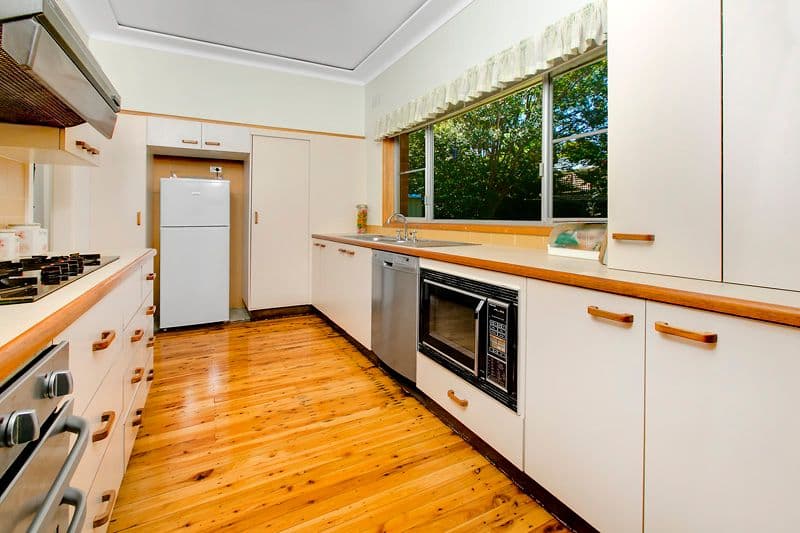 2 Epacris Avenue, FORESTVILLE NSW 2087, Forestville - Thumbnail 4