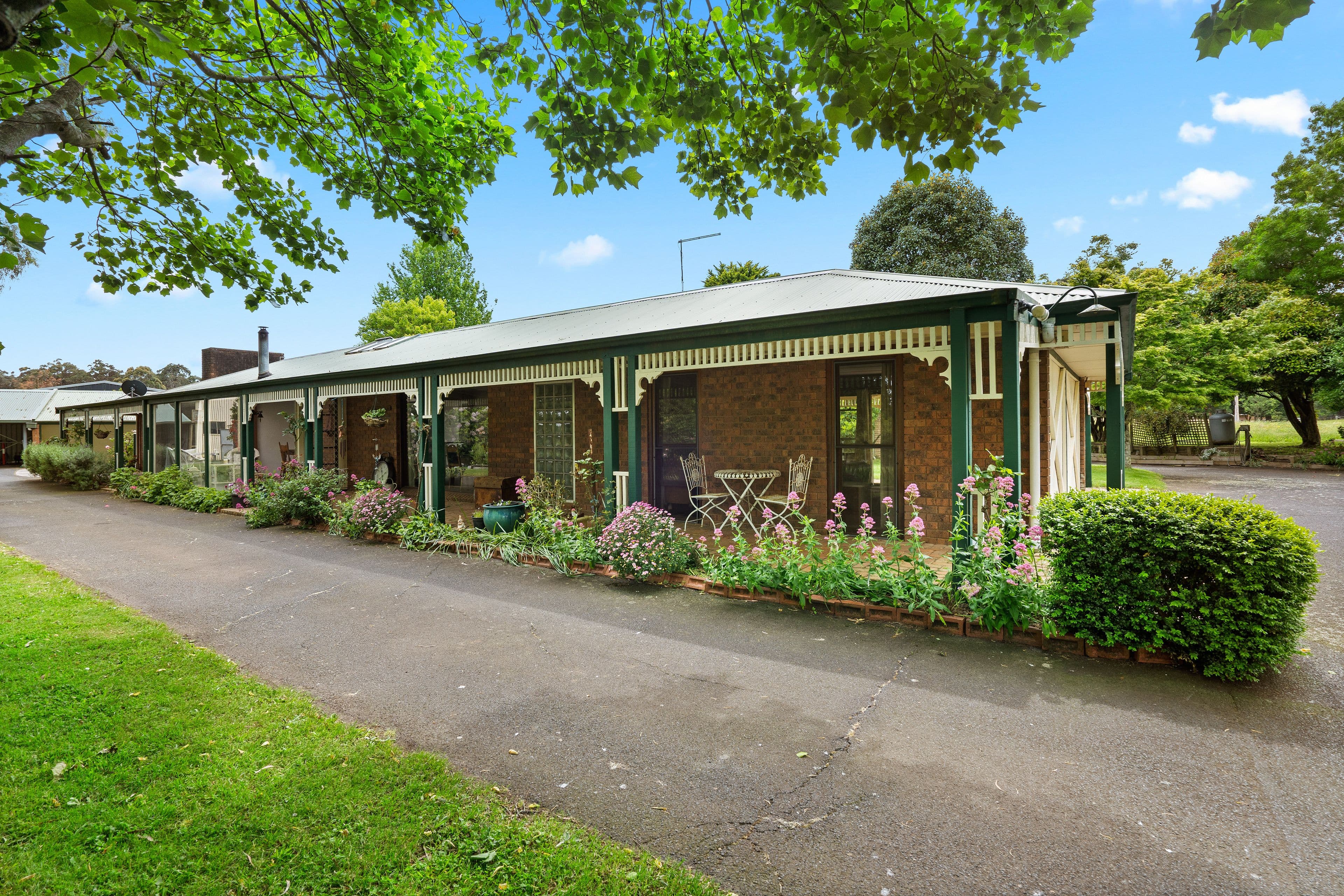 2 Amlyn Court, Kinglake West VIC 3757, Kinglake West - Thumbnail 2