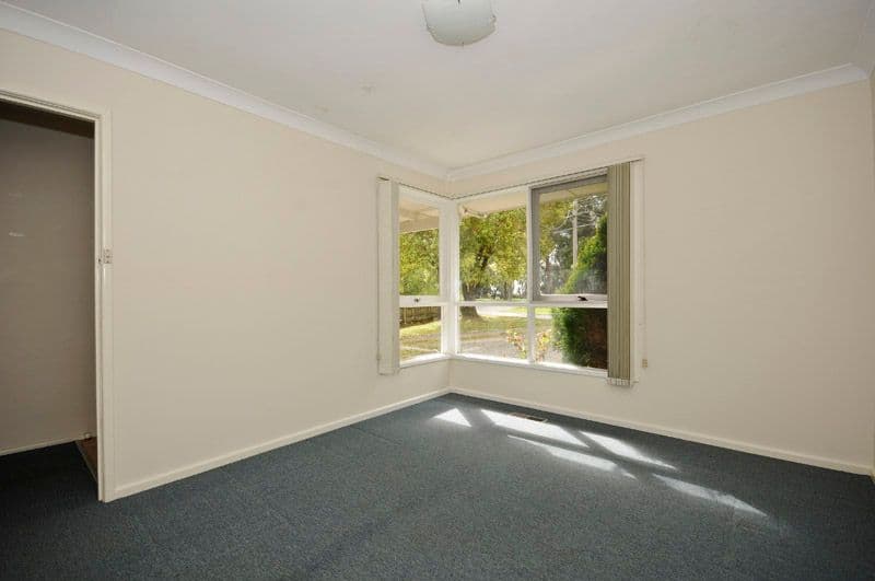 30 Cambridge Road, MOOROOLBARK VIC 3138, Mooroolbark - Thumbnail 2