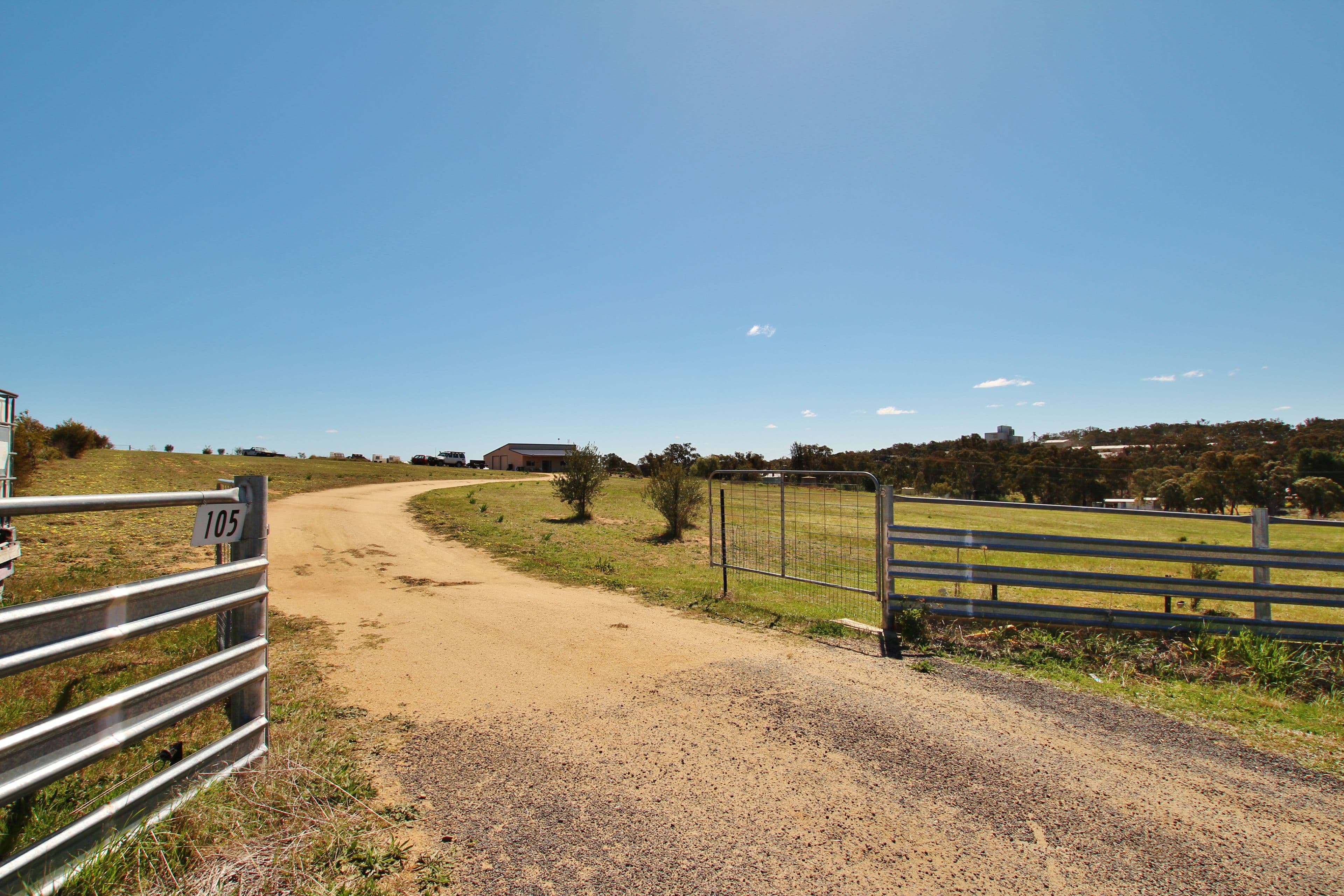 105 Bourkes Lane, Young - Thumbnail 3