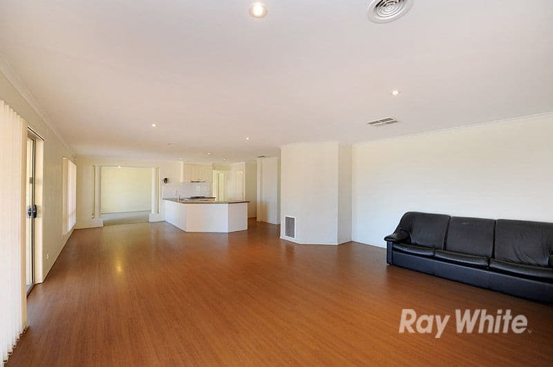 53 Streeton Way, BERWICK VIC 3806, Berwick - Thumbnail 5