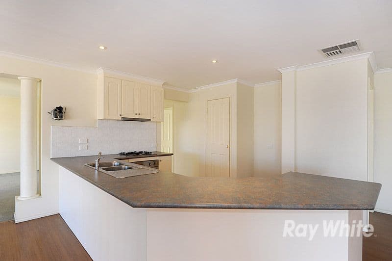 53 Streeton Way, BERWICK VIC 3806, Berwick - Thumbnail 6