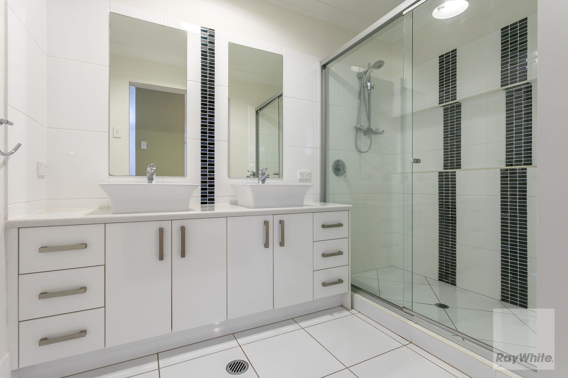 18 Bedarra Street, Redland Bay QLD 4165, Redland Bay - Thumbnail 6