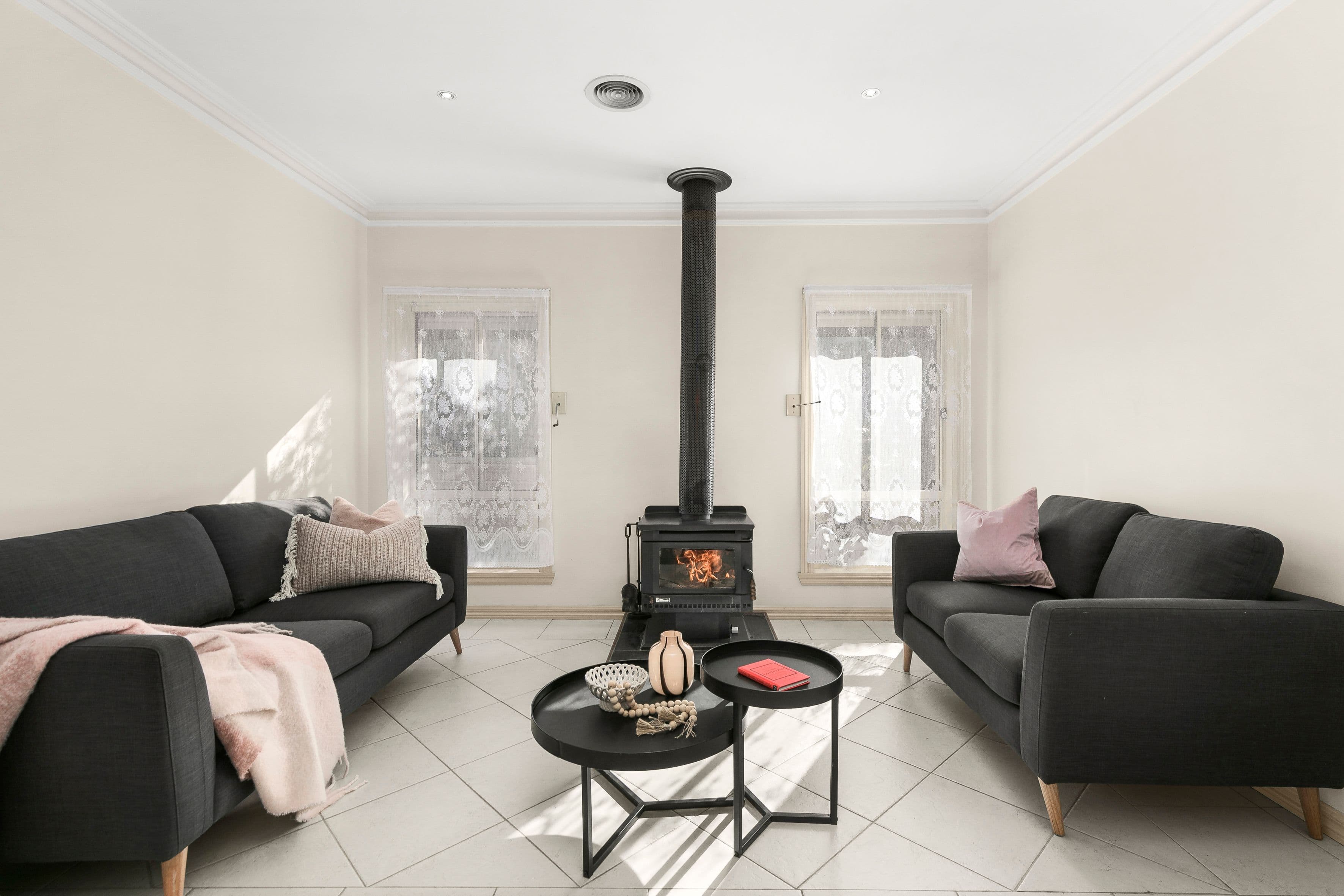 18 Maclaren Court, Greenvale VIC 3059, Greenvale - Thumbnail 2