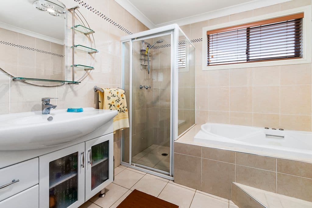 Lurnea NSW 2170, Lurnea - Thumbnail 6