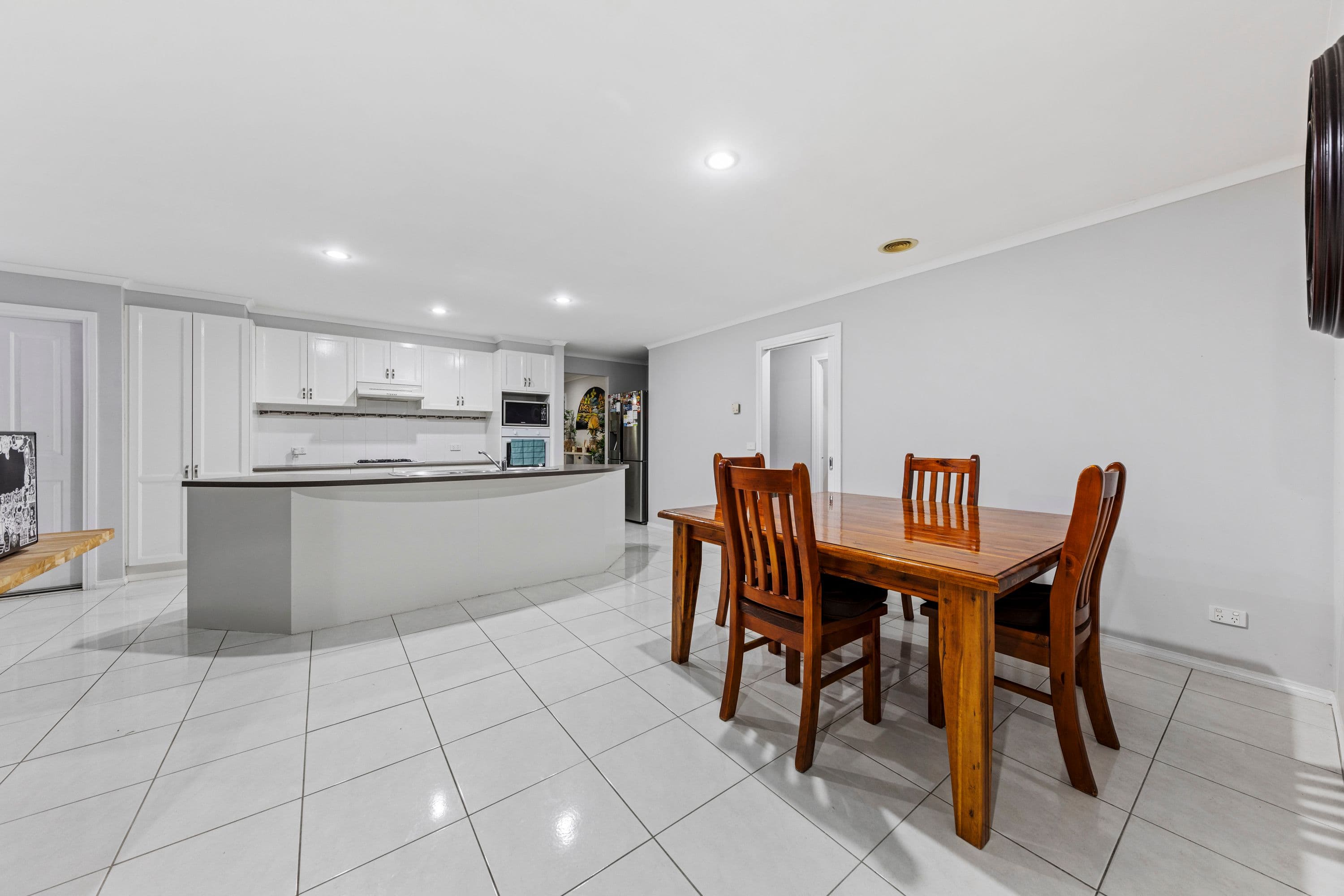 25 Reidel Avenue, Pakenham VIC 3810, Pakenham - Thumbnail 5