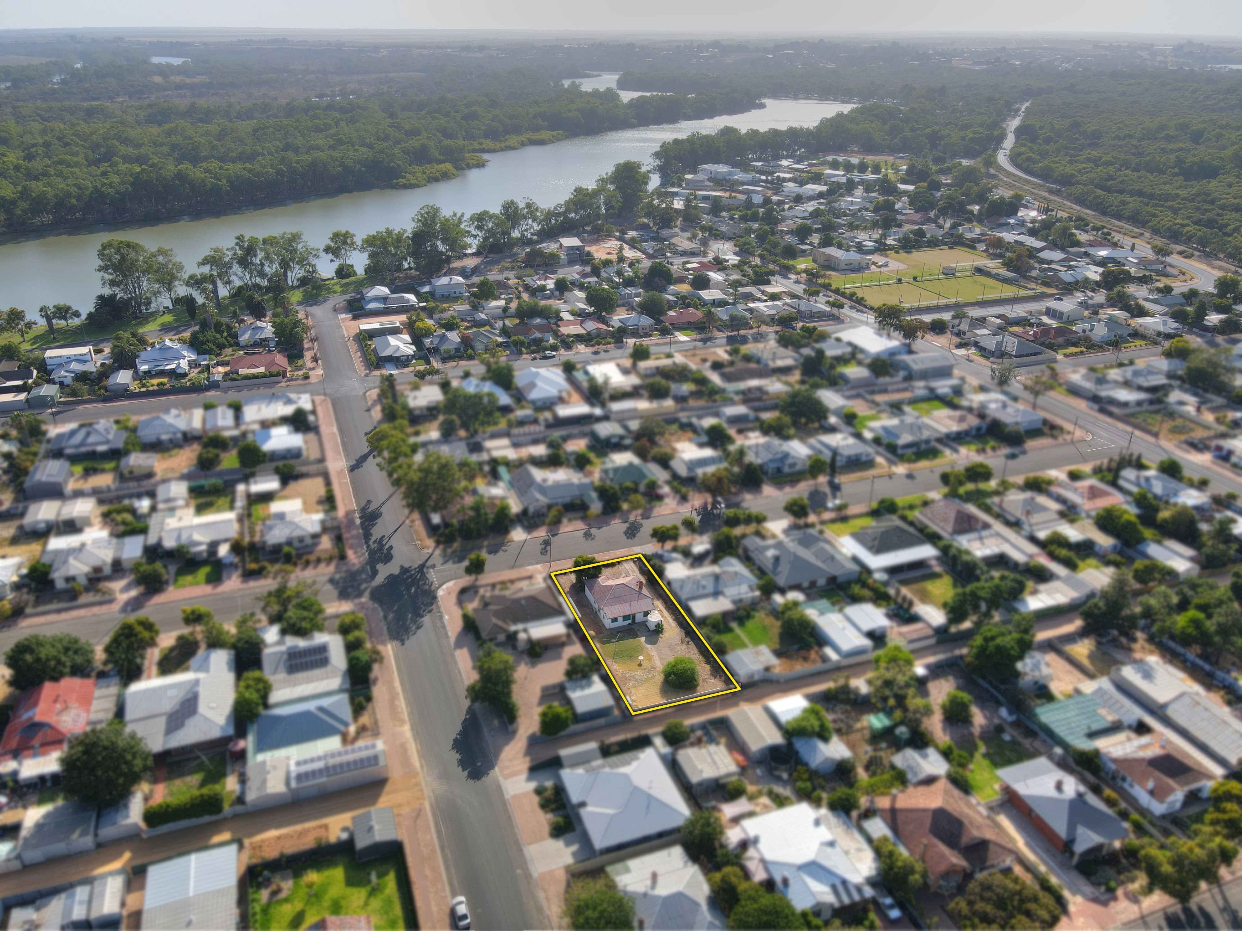 29 Sixteenth Street, Renmark SA 5341, Renmark - Thumbnail 4