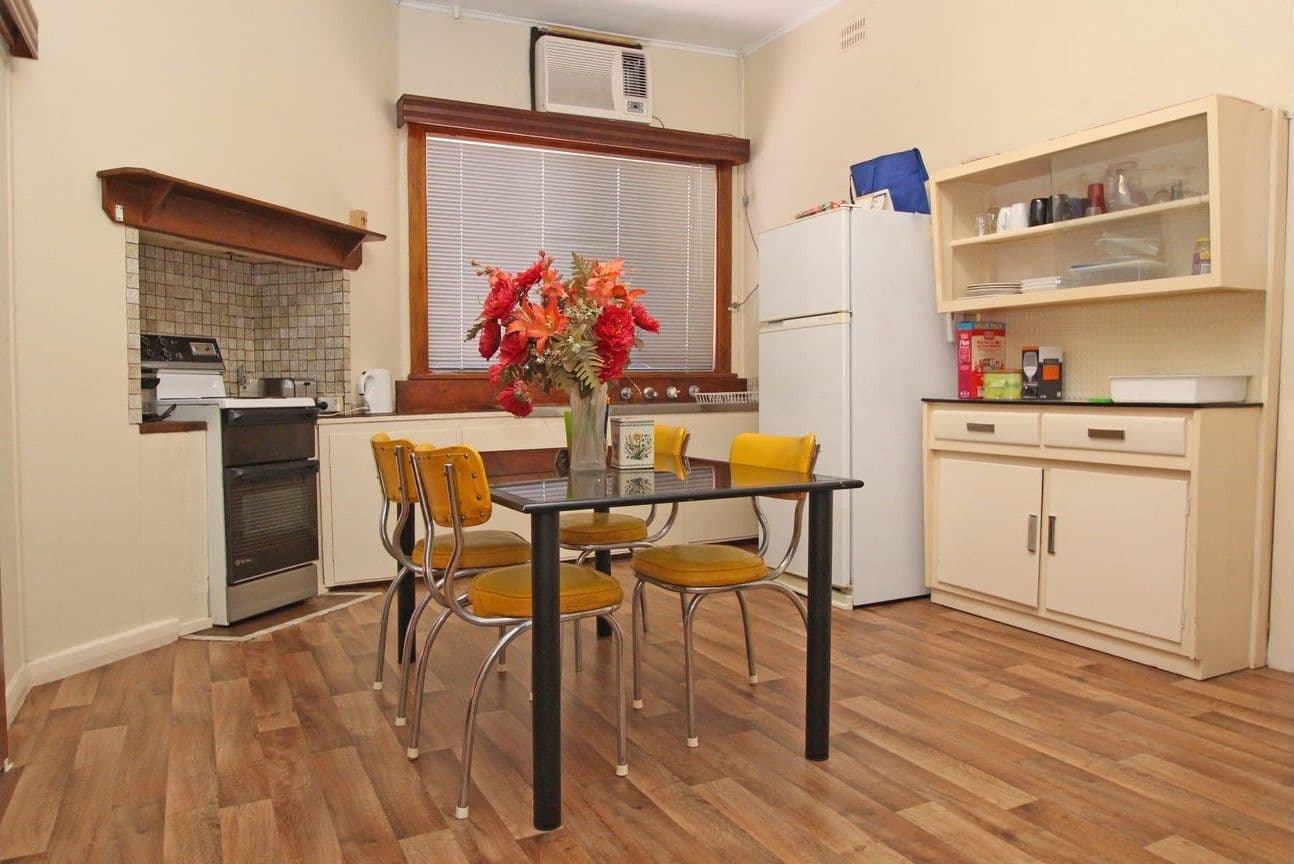 29 Sixteenth Street, Renmark SA 5341, Renmark - Thumbnail 5