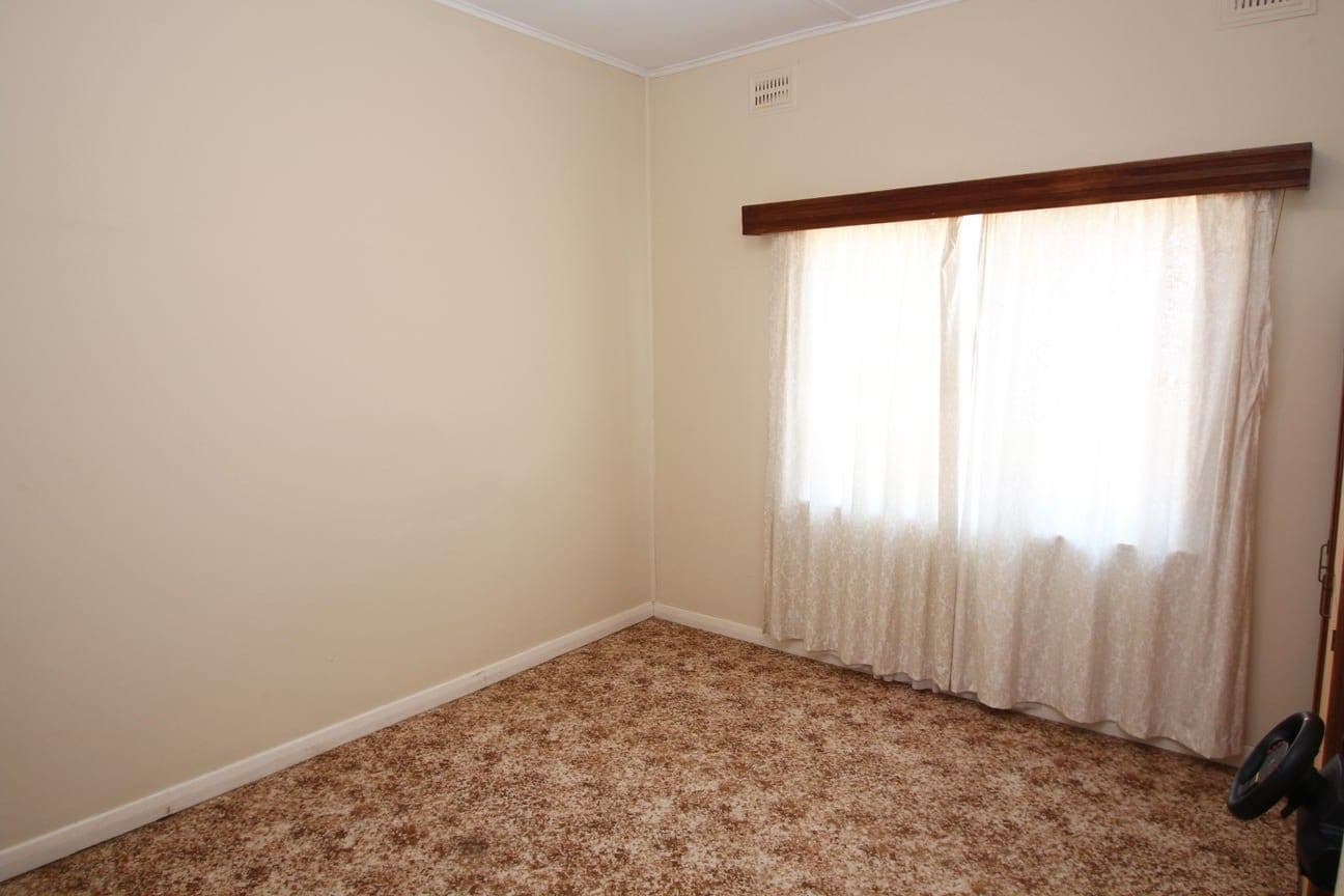 29 Sixteenth Street, Renmark SA 5341, Renmark - Thumbnail 8